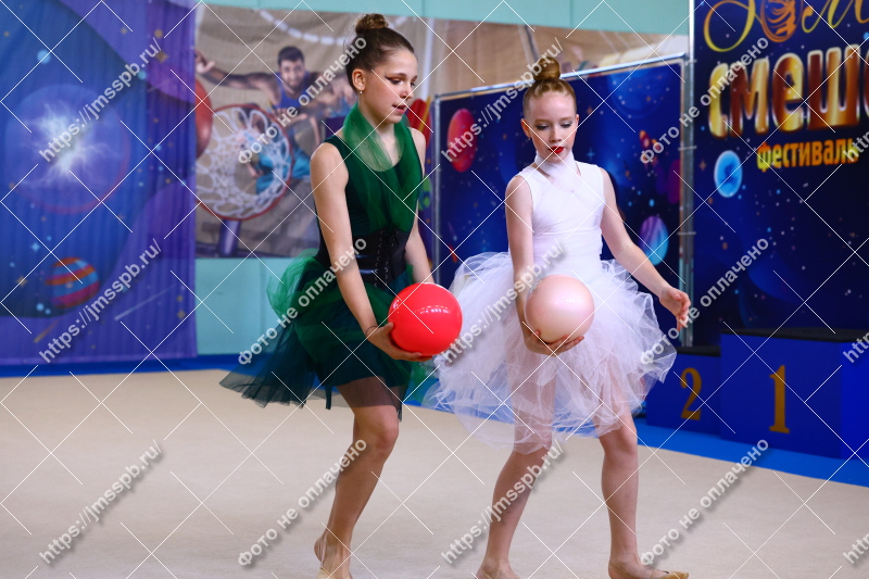 Фото