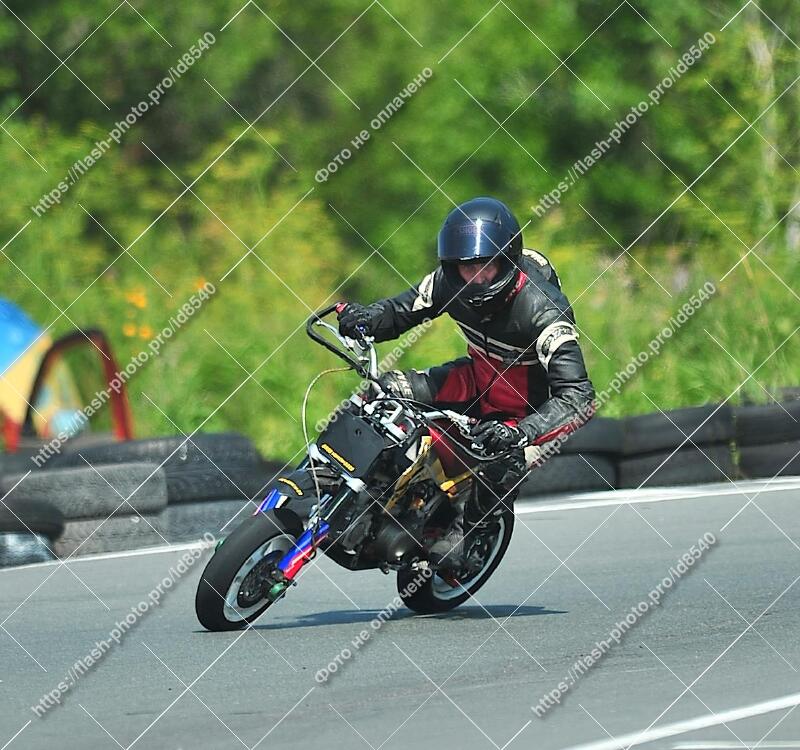 Фото