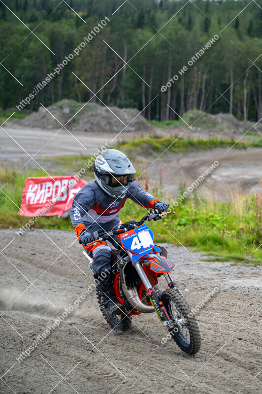 Фото