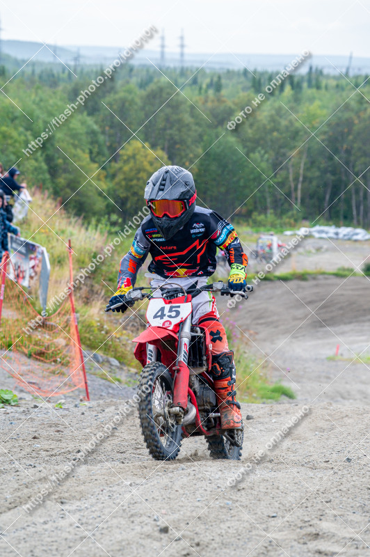 Фото