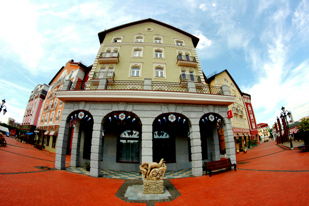 Архитектура под широким углом